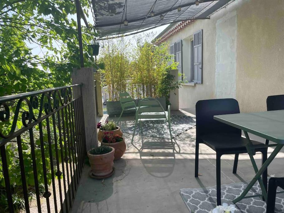 Ar De Vie Villa Chaleureuse En Provence Ventabren Esterno foto