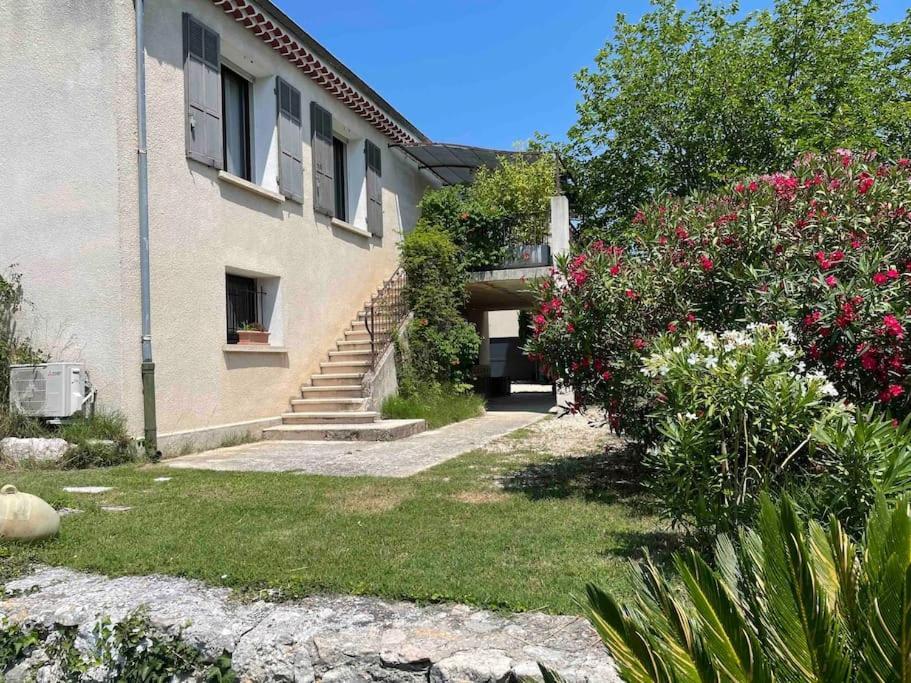 Ar De Vie Villa Chaleureuse En Provence Ventabren Esterno foto
